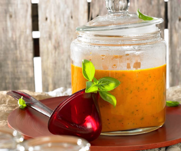 Tomatensuppe mit Orangensaft