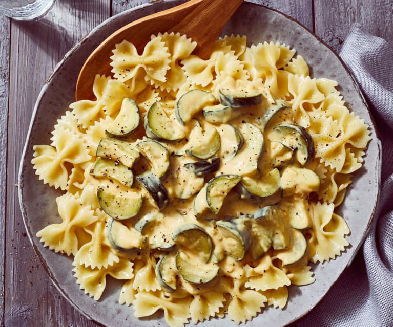 Zucchini-Frischkäse-Sauce - Cookidoo® – the official Thermomix® recipe ...