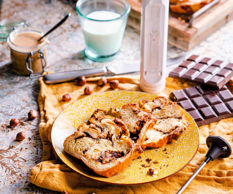 Babka fourrée chocolat-noisettes