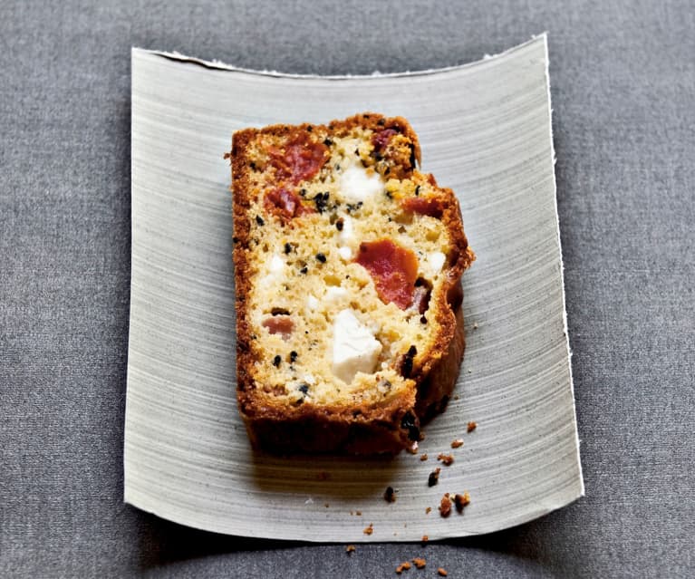 Cake tomate, feta et graines de nigelle