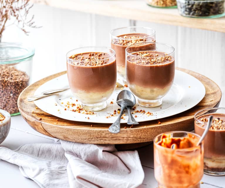 Crème aux chocolat, sarrasin, banane et noisettes Crème aux chocolat, sarrasin, banane et noisettes