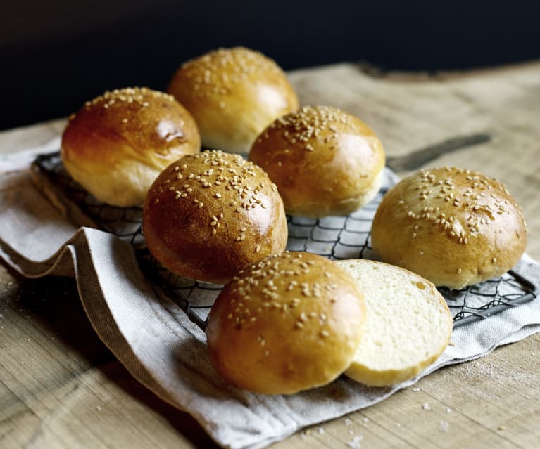 Brioche buns baked in a cast iron pot - Cookidoo® – the official Thermomix®  recipe platform