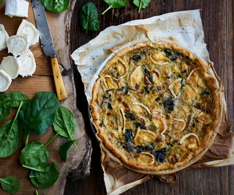 Quiche de espinafres, queijo e alcachofras