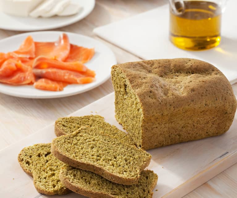 Pan de molde integral con espinacas