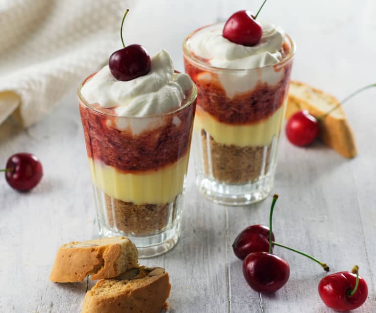 Cantuccini-Kirsch-Triffle