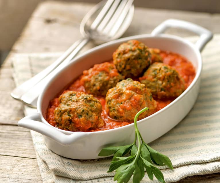 Hackfleischbällchen mit Tomatensauce