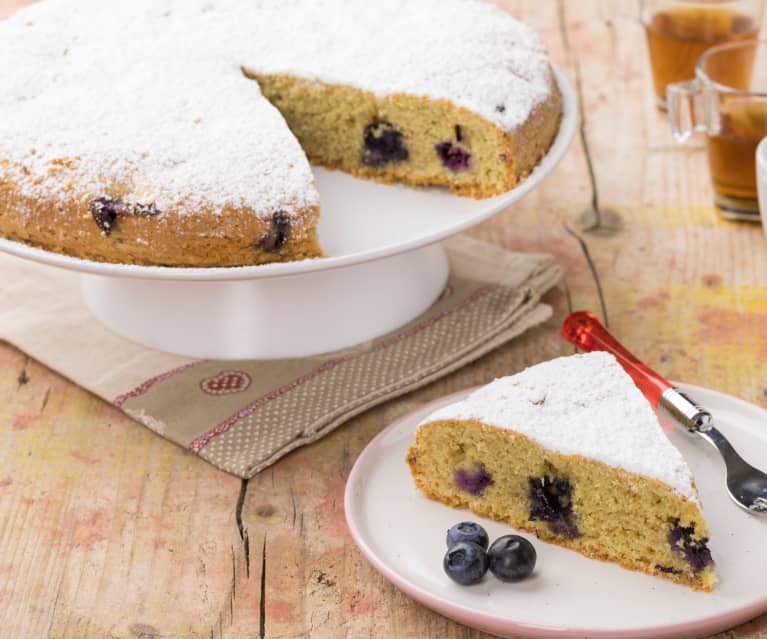 Torta di grano saraceno, mandorle e mirtilli