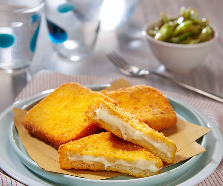 Mozzarella in carrozza con puntarelle