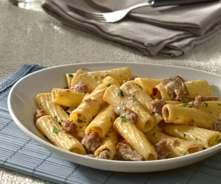 Tortiglioni risottati salsiccia e funghi