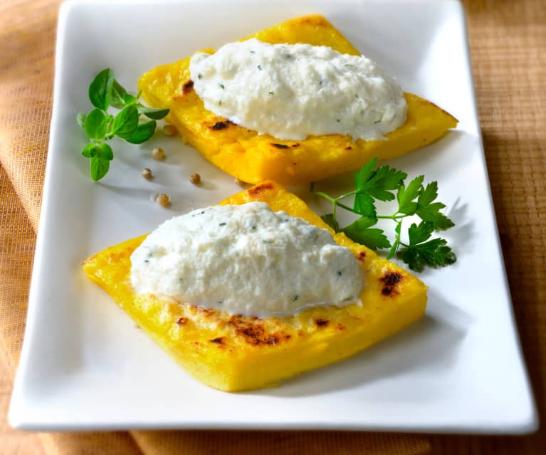 Bacalao a la veneciana con polenta