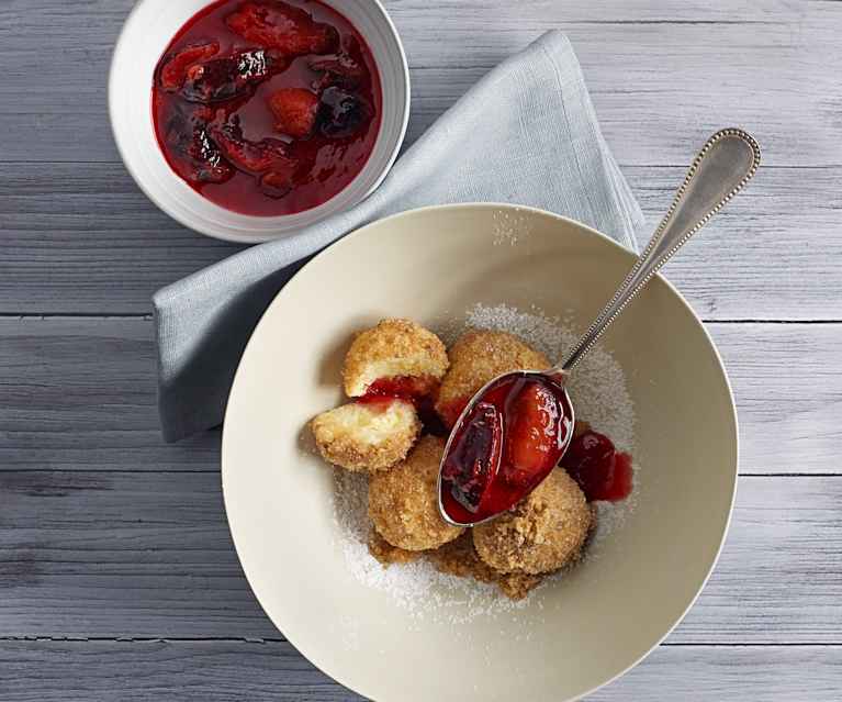 Topfenknödel mit Zwetschkenröster