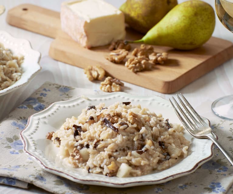 Risotto integrale al radicchio, pere e noci