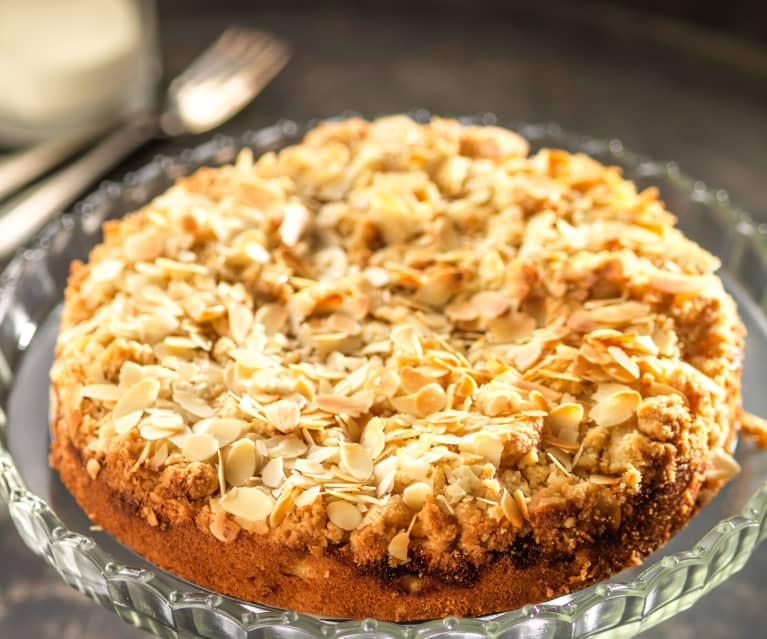 The Best Apple Crumb Cake - Crunchy Creamy Sweet