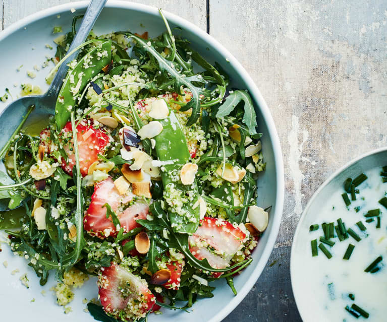 Salade verte aux fraises