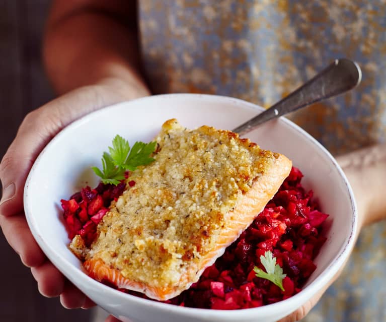 Macadamia-Parmesan-Forelle mit Rote-Bete-Salat