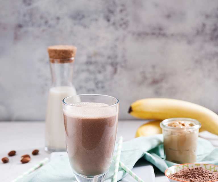 Czekoladowy shake proteinowy