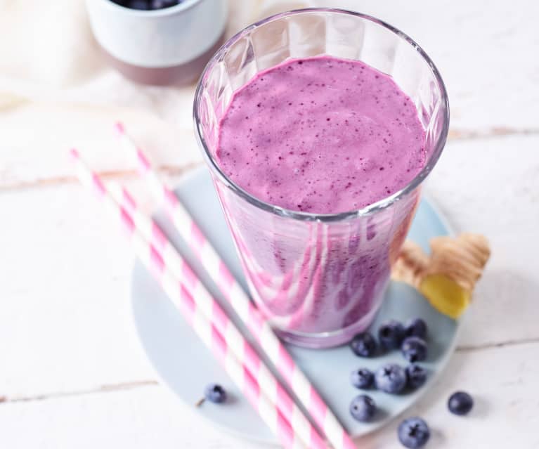 Yaban Mersini ve Zencefilli Kahvaltılık Smoothie