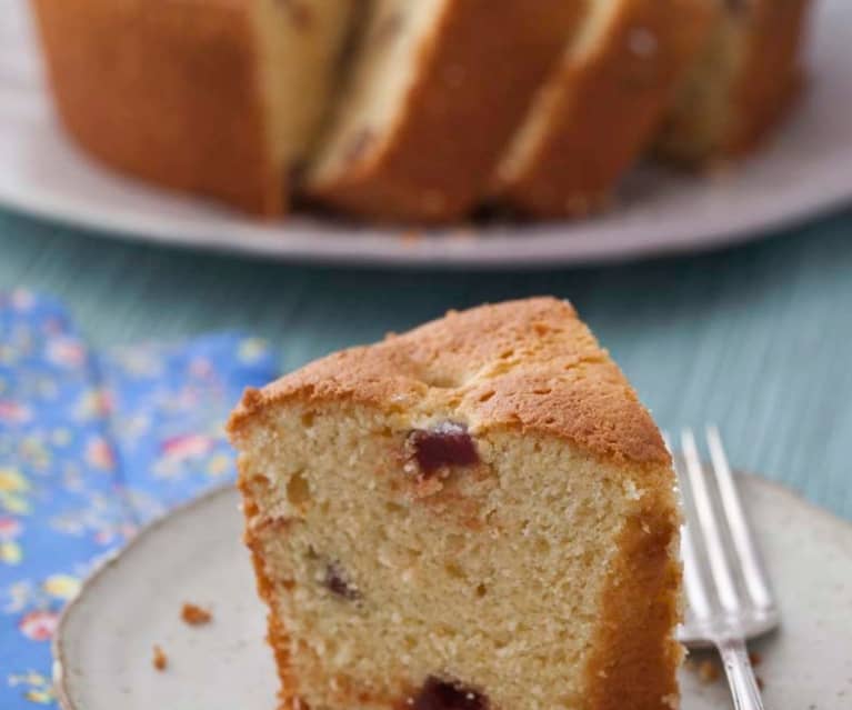 Bolo de fubá (Cornmeal Cake) - Sabor Brasil