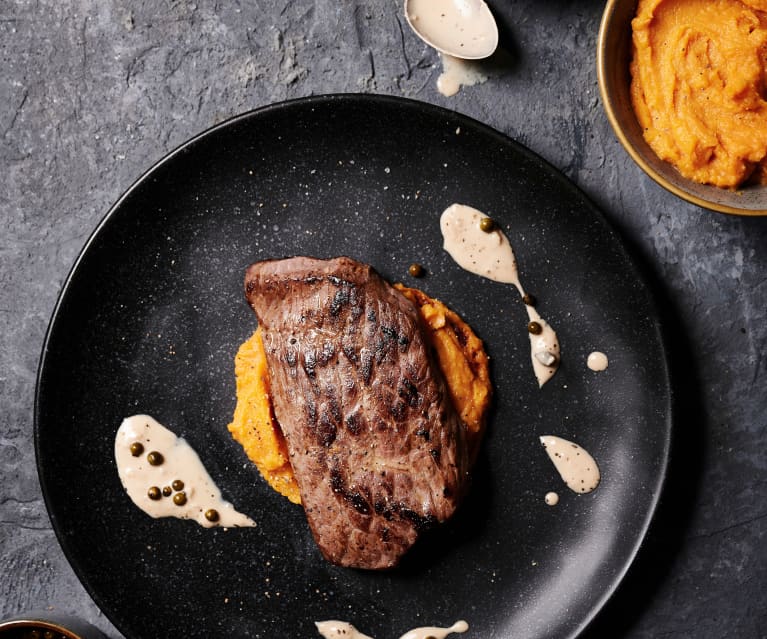 Sous-vide-Rinderfilet mit Süßkartoffelpüree und Marsala-Sauce