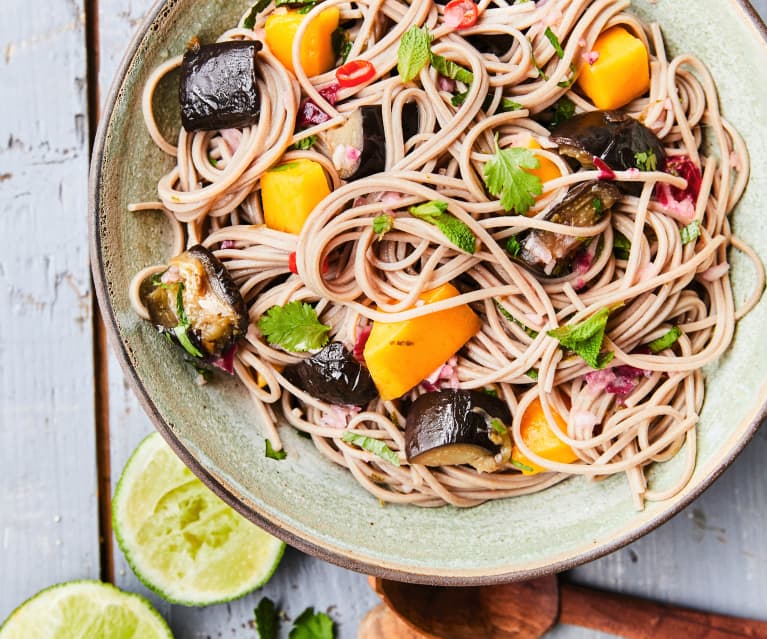 Nouilles soba aux légumes et crevettes - Cookidoo® – the official  Thermomix® recipe platform