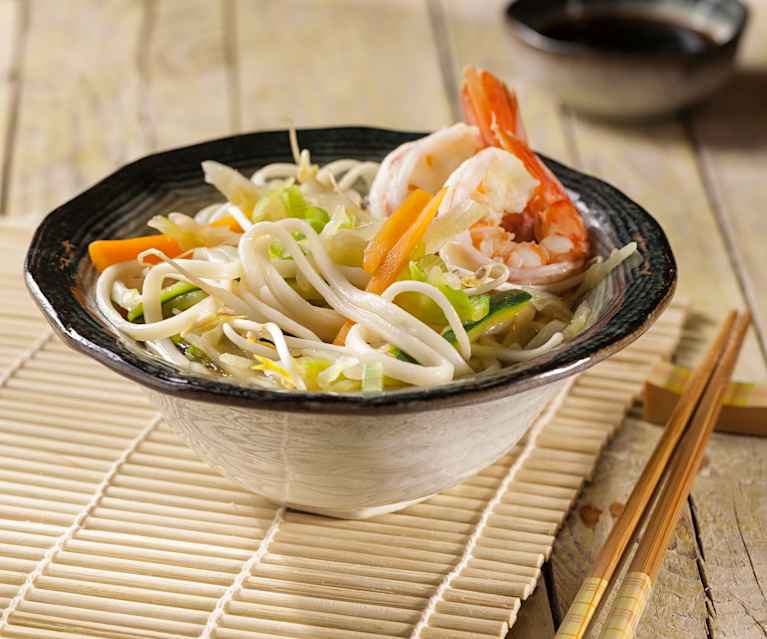 Udon con verdure e gamberoni