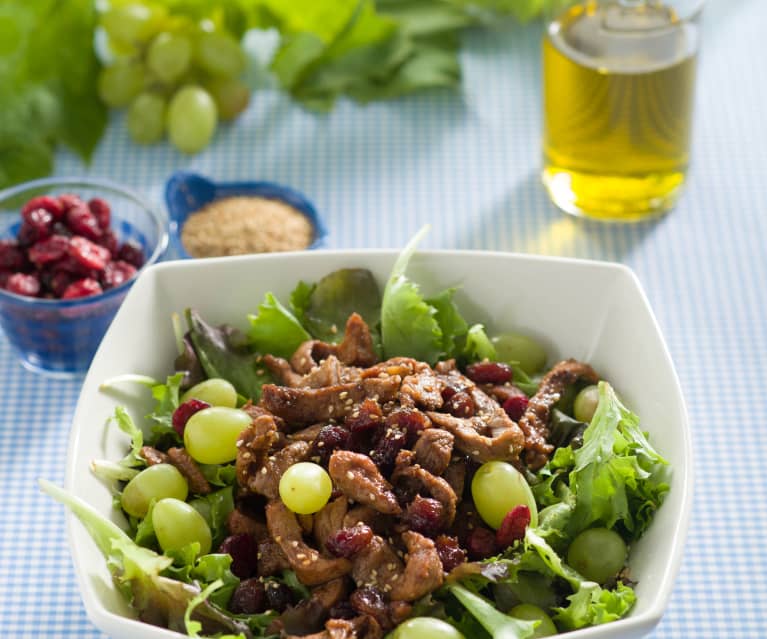 Ensalada templada con cerdo agridulce