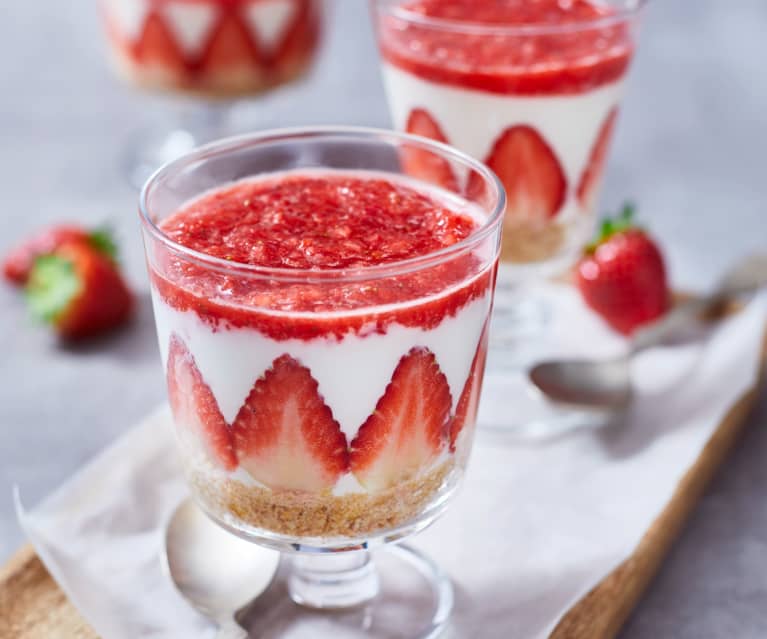 Erdbeer-Butterkeks-Dessert