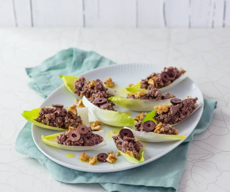 Chicoréeschiffchen mit Oliven-Nuss-Tapenade - Cookidoo® – resmi ...