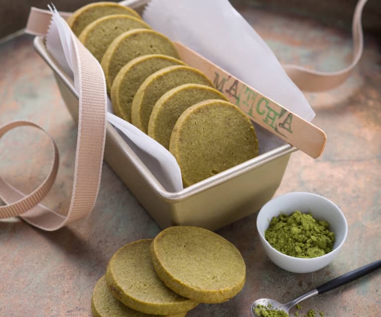 Biscotti al burro, tè matcha e vaniglia