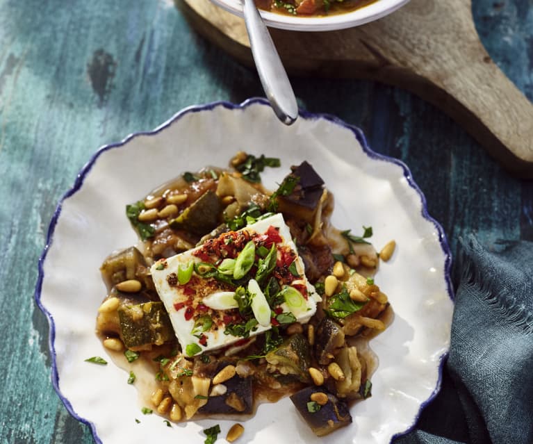 Sommergemüse-Ragout mit Feta-Päckchen