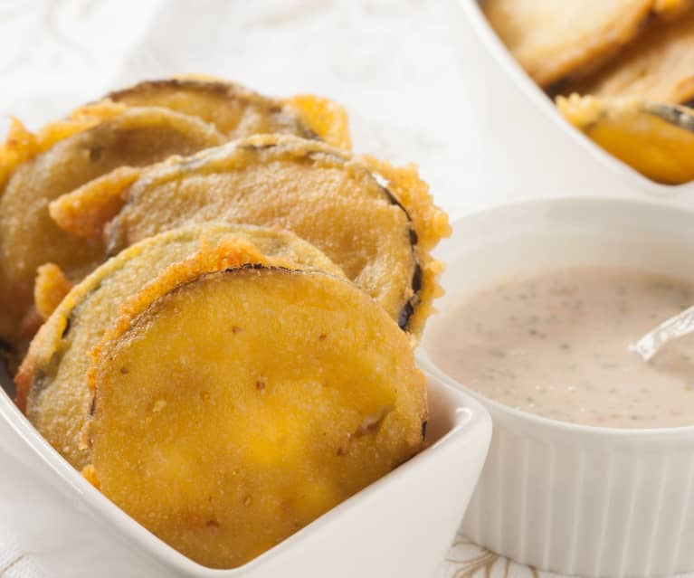 Pakora de berenjena con salsa de yogur