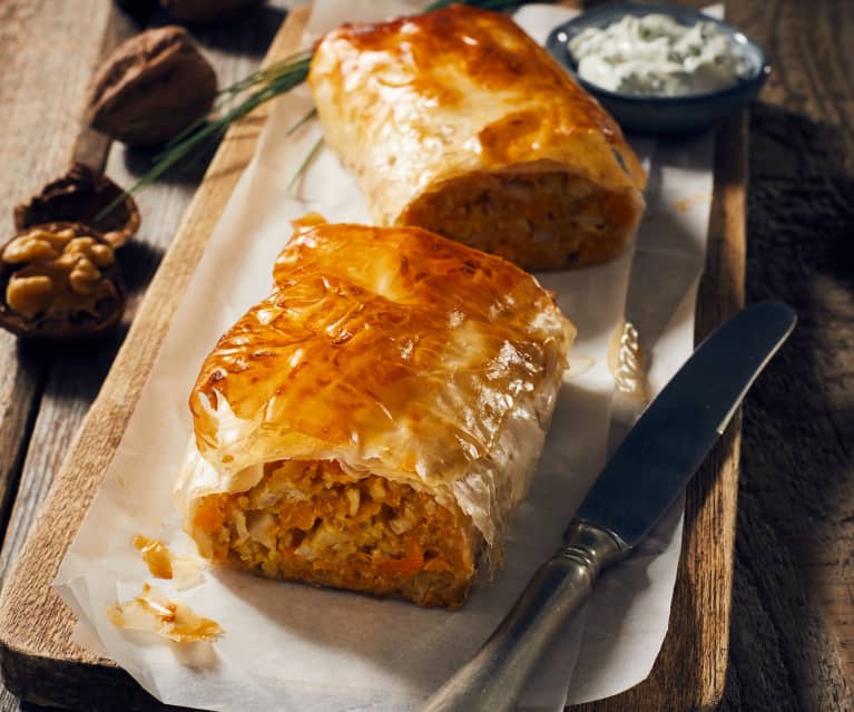 Butternussstrudel mit Kräuterquark