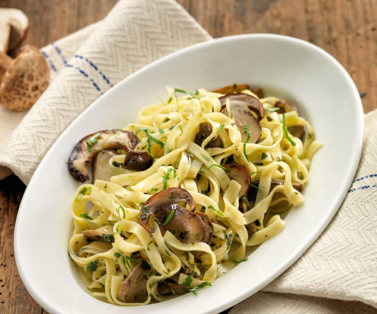 Tagliatelle with porcini mushrooms