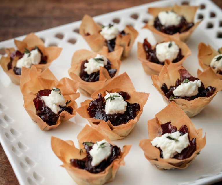 Tartellette alle cipolle caramellate Tartellette alle cipolle caramellate