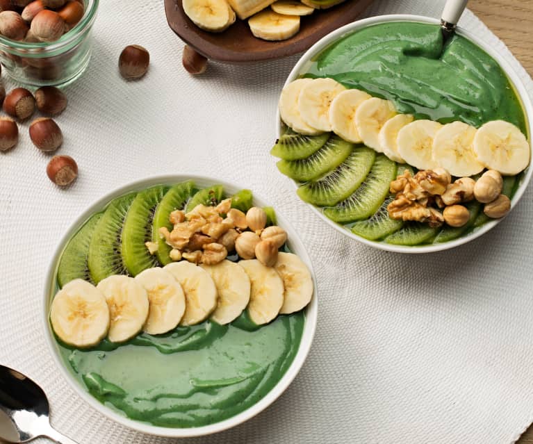 Smoothie bowl de kiwi y espirulina - Cookidoo® – the official Thermomix®  recipe platform