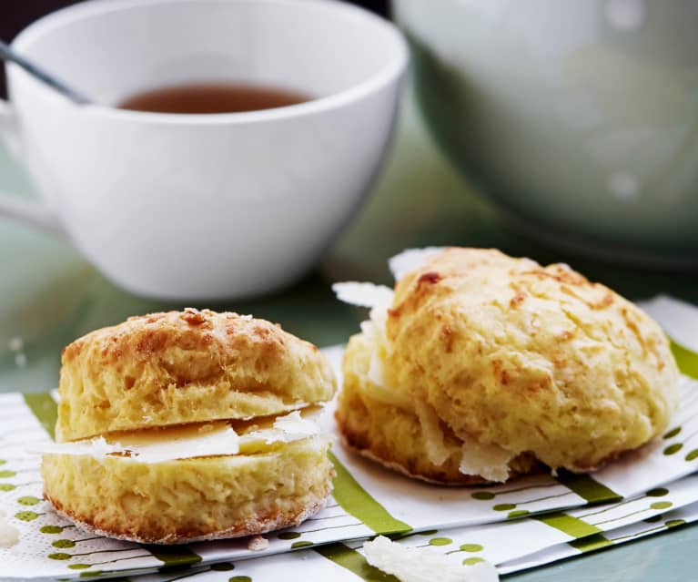 Scones au beurre salé et au parmesan