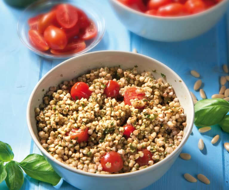 Grano saraceno con pomodorini e basilico