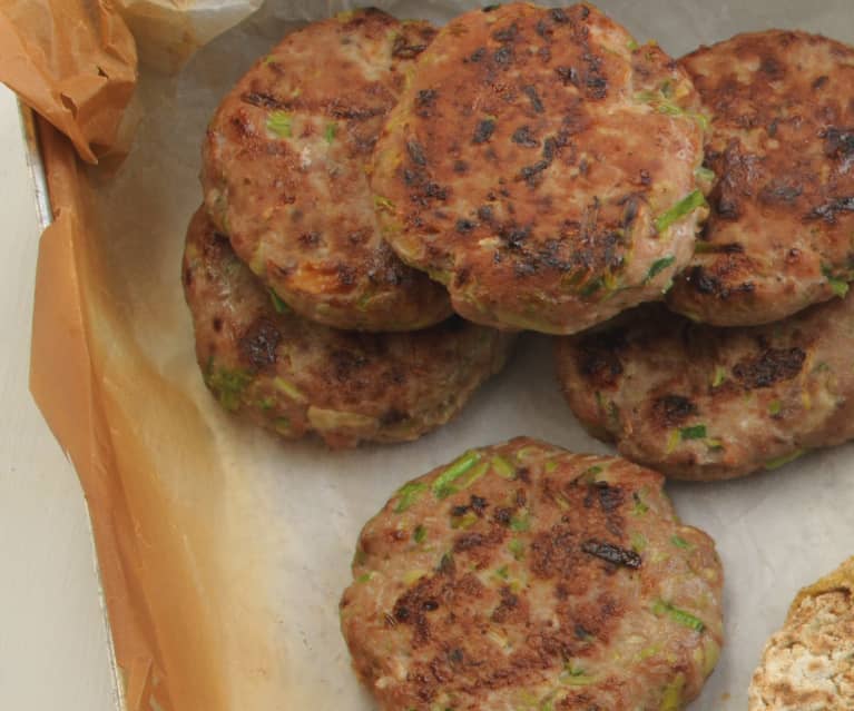 Hambúrguer de atum com anchovas