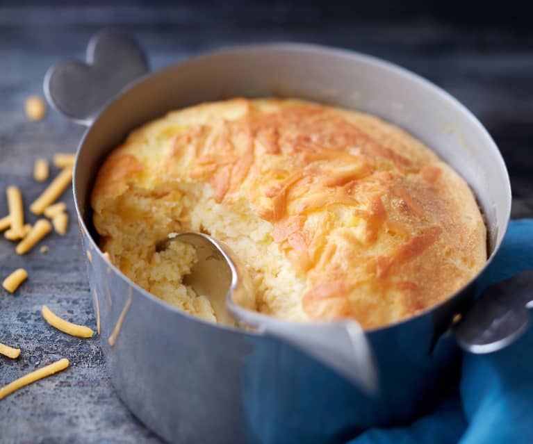 Soufflé de pommes de terre au cheddar