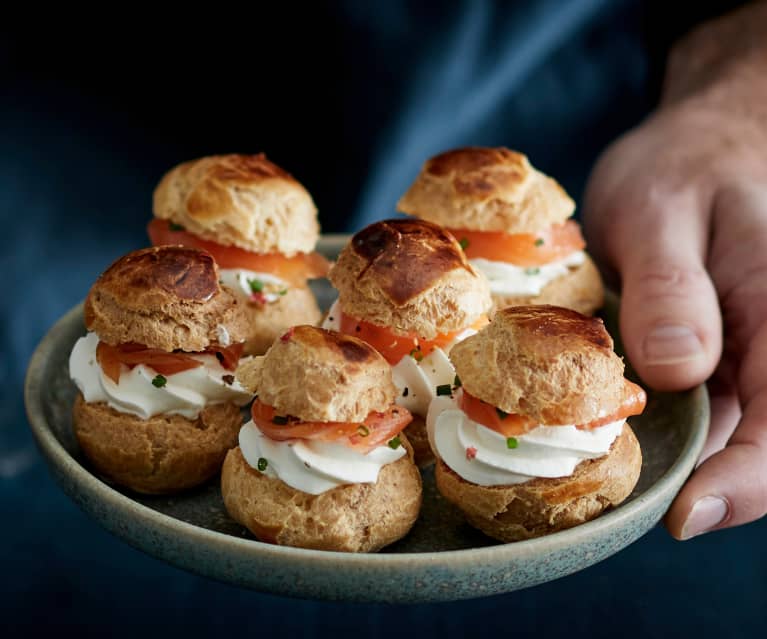 Petits choux au saumon fumé