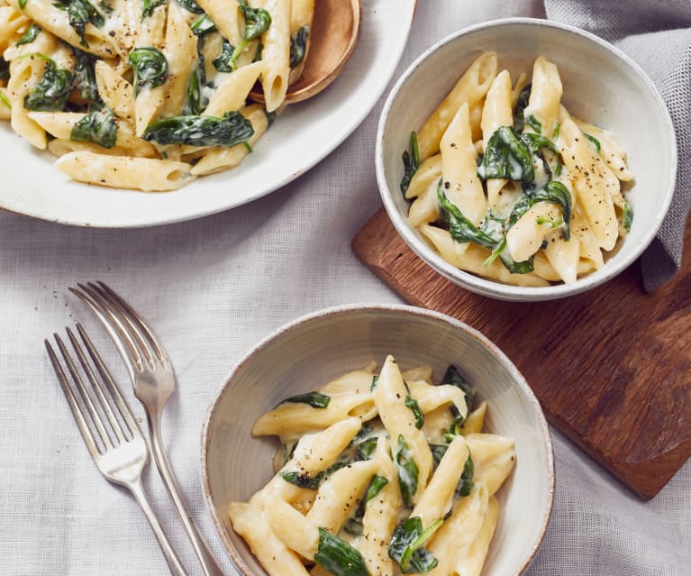 One-Pot-Pasta mit Spinat und Gorgonzola