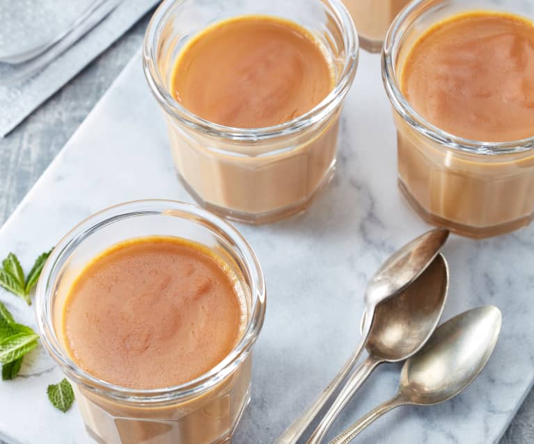 Caramel puddings