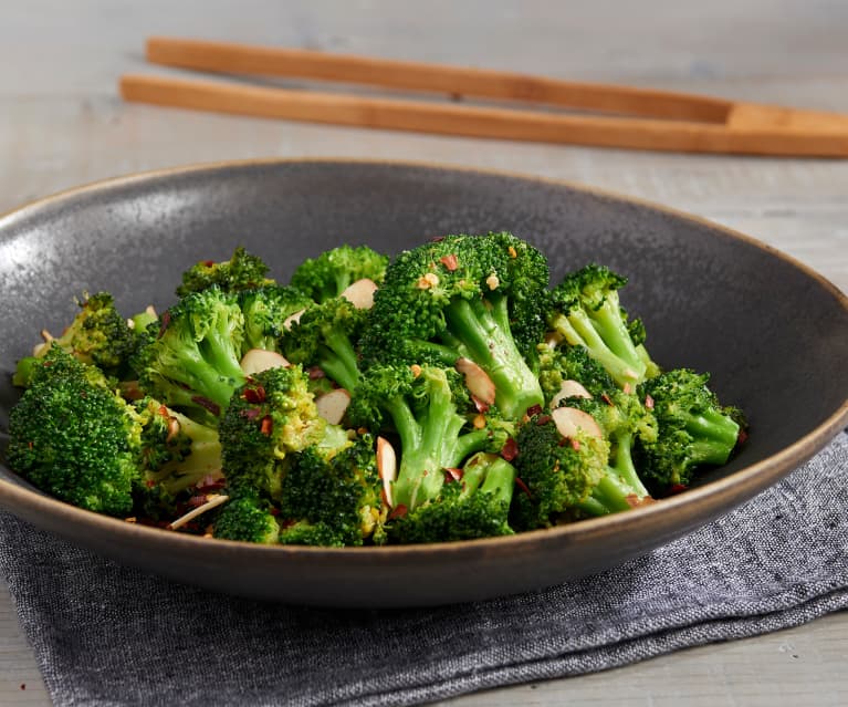 Brocoli sauté à l'ail