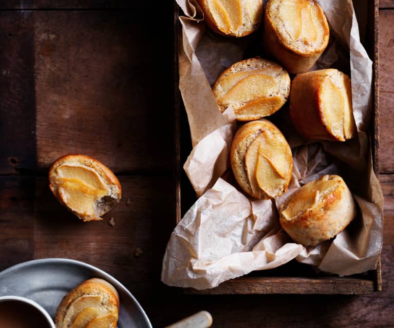 Hazelnut quince friands