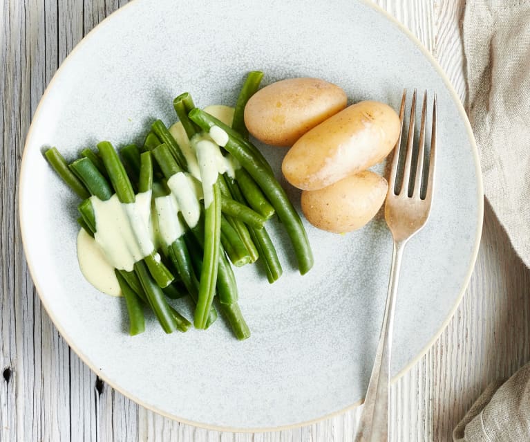 Haricots verts et sauce au curry