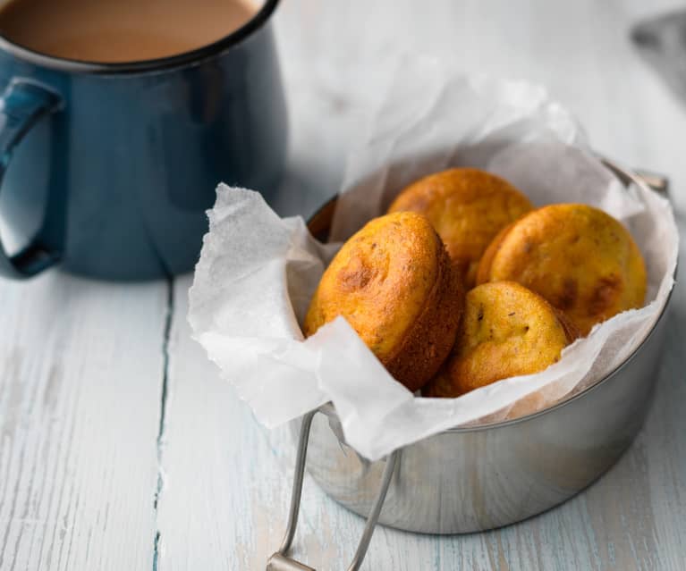 Mini muffin alle carote, mele e semi di chia