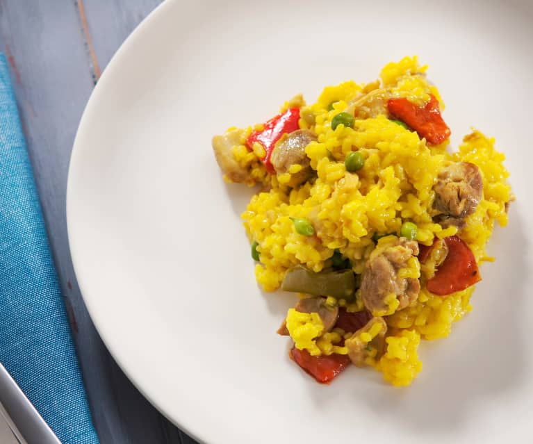 Arroz amarillo con pollo