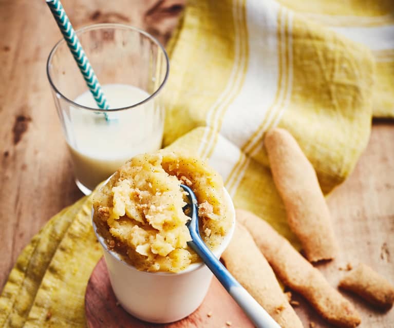 Compote de pommes aux biscuits maison