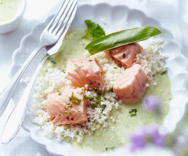 Filetti di salmone in salsa di acetosa