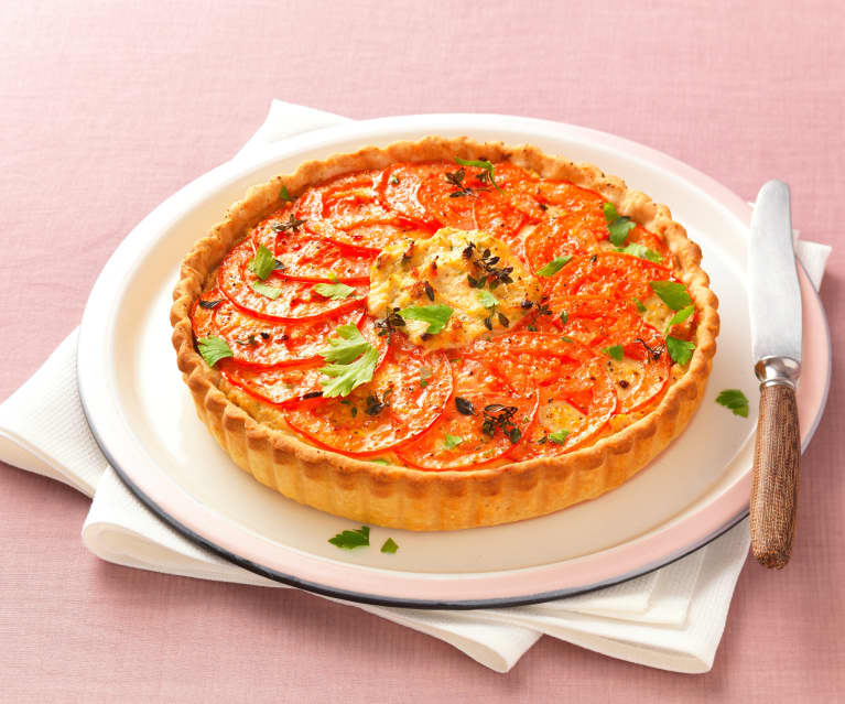 Tarte au thon, fromage frais et tomate